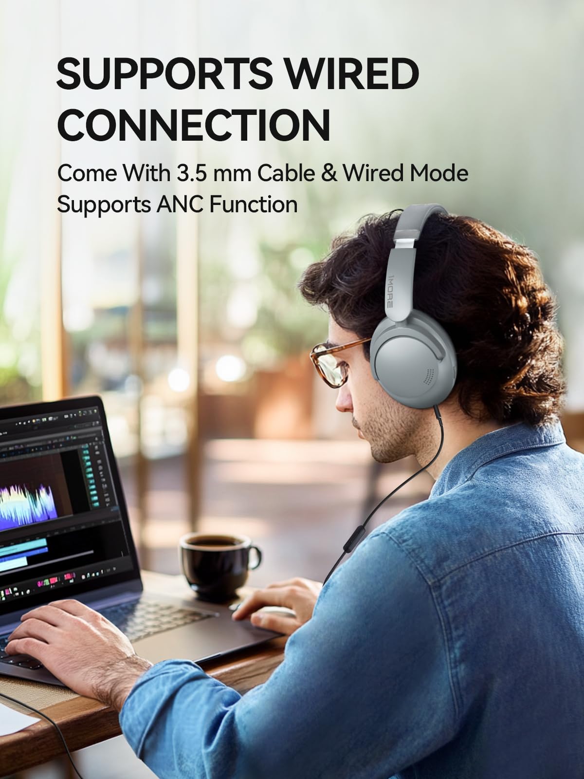 On-ear controls and microphone of 1MORE SonoFlow-Pro for easy calls and playback.