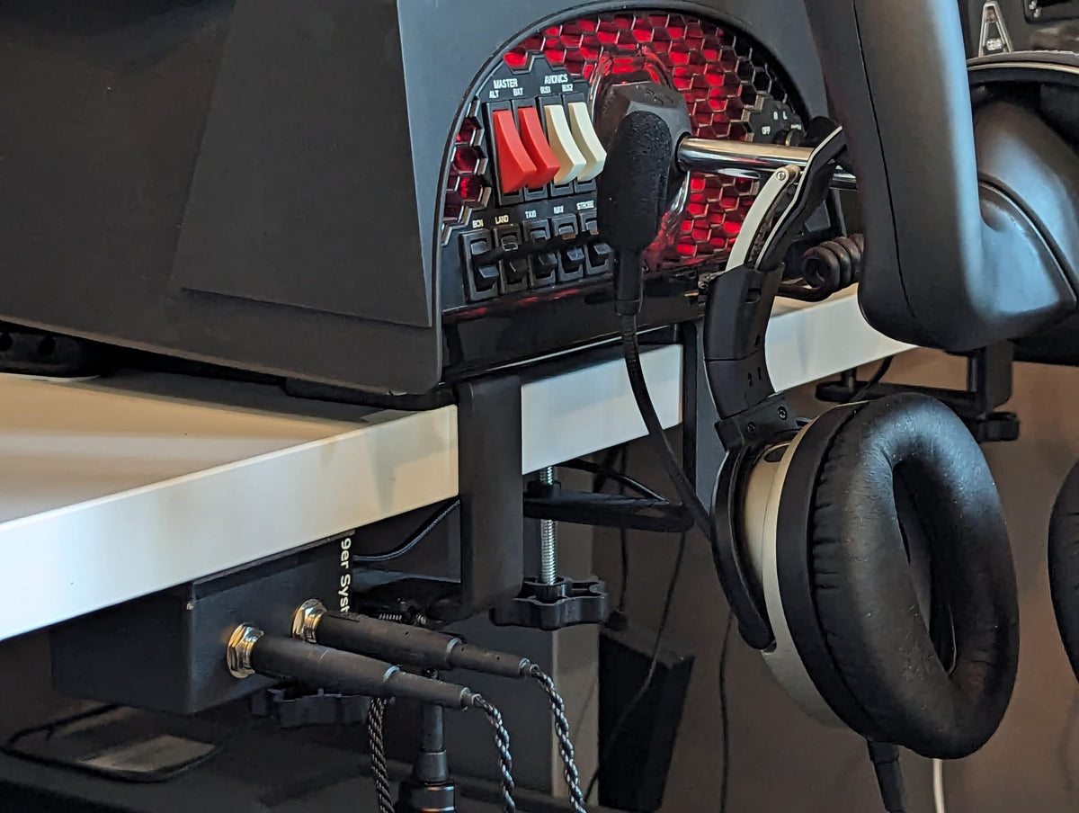 9er Systems USB-C cable for aviation headset enabling flexible, plug-and-play setup