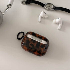 Aaknhen brown-retro aesthetic AirPods Pro 3 case aporta estilo vintage