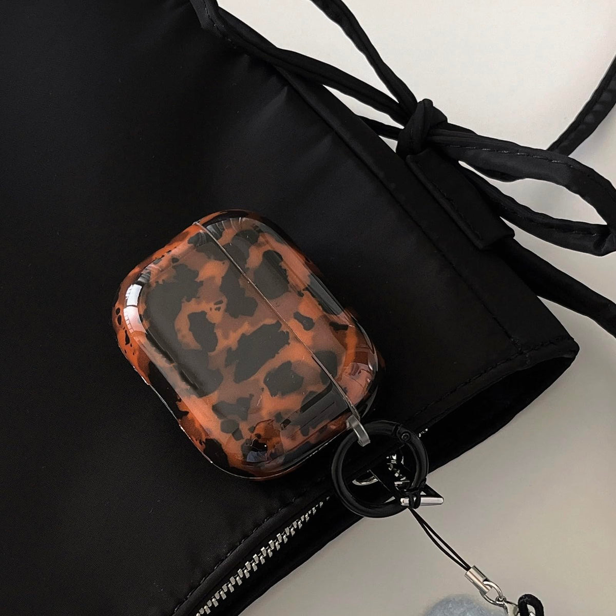 aaknhen elegant kawaii AirPods 4th Gen case, fashionable and functional