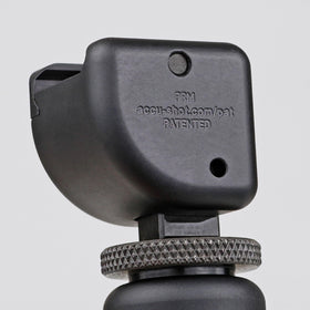 Accu-Shot rear-position support provides reliable contact for steady positioning
