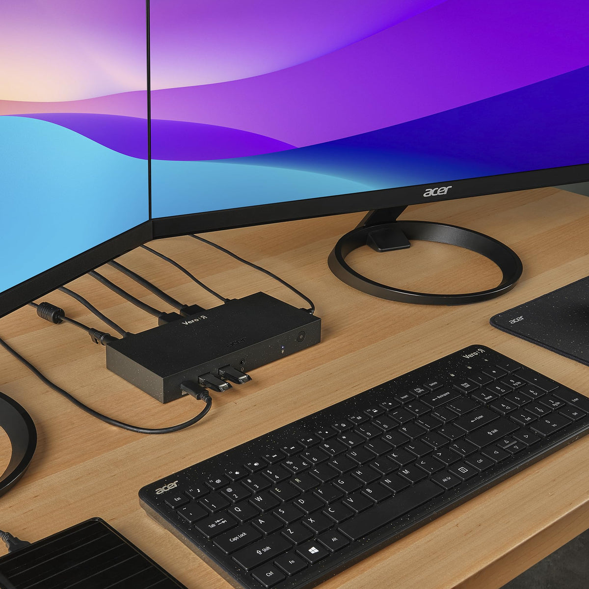 Acer Vero dock side profile highlighting slim design and built-in power