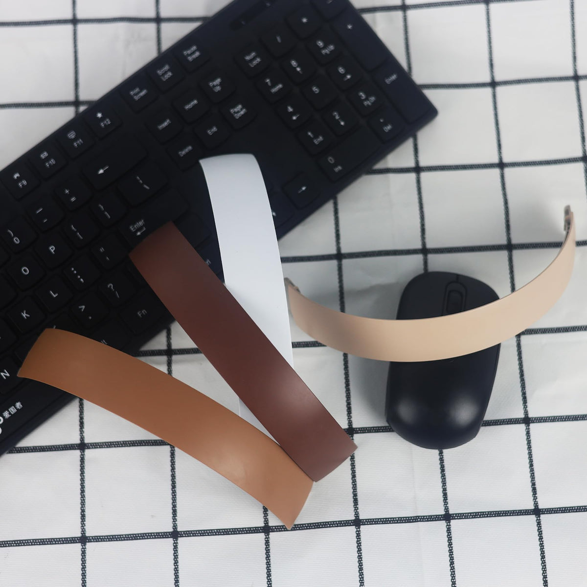 Tool-ready design shown for Adhiper headband replacement.