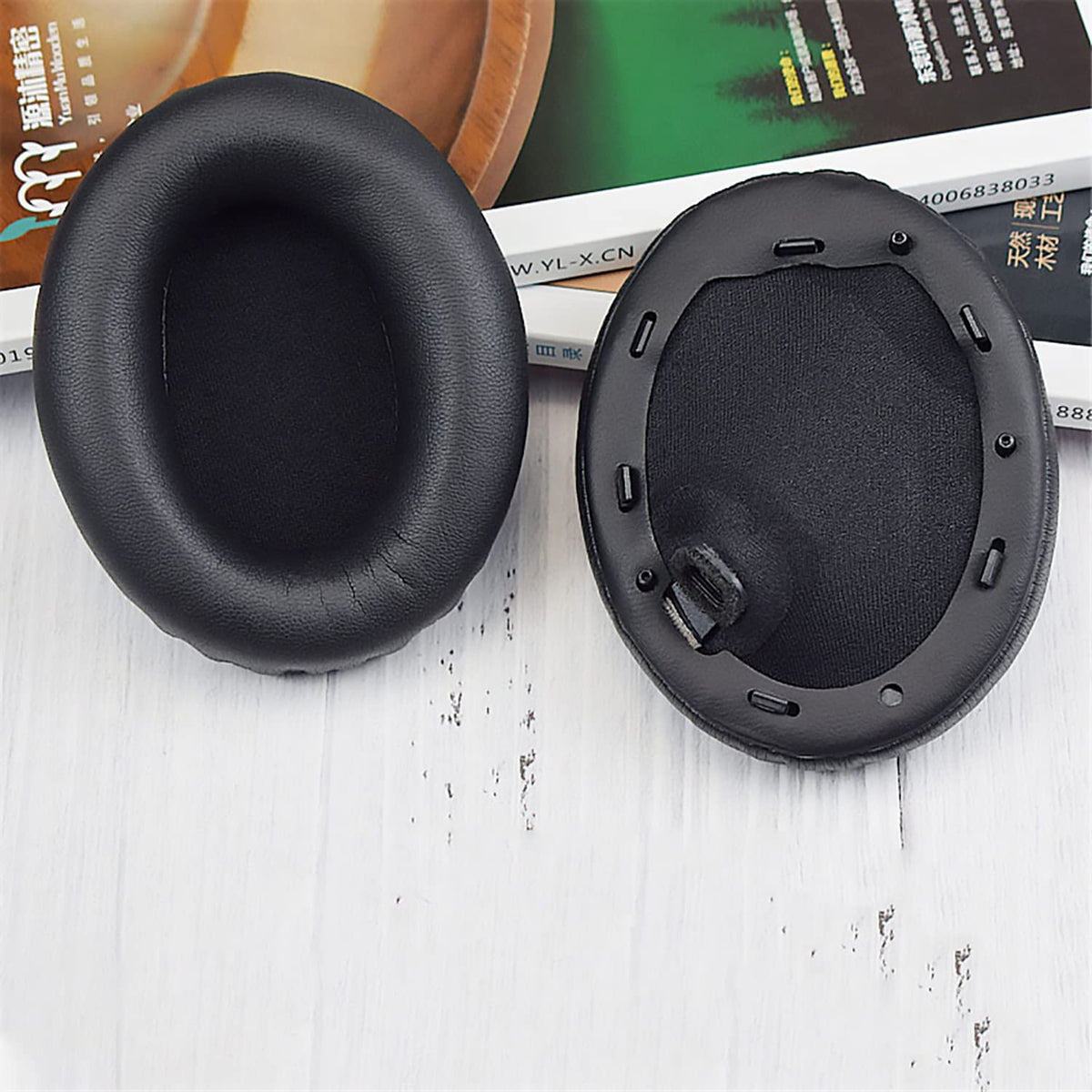 Adhiper comfortable earpads for long listening sessions.