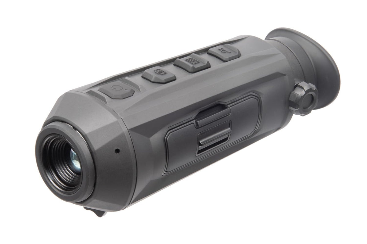 AGM Taipan V2 15-384 display delivering crisp thermal imagery for hunting and outdoor viewing