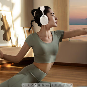 Aiaabq AirPods Max case cover in-hand, slim profile and grip
