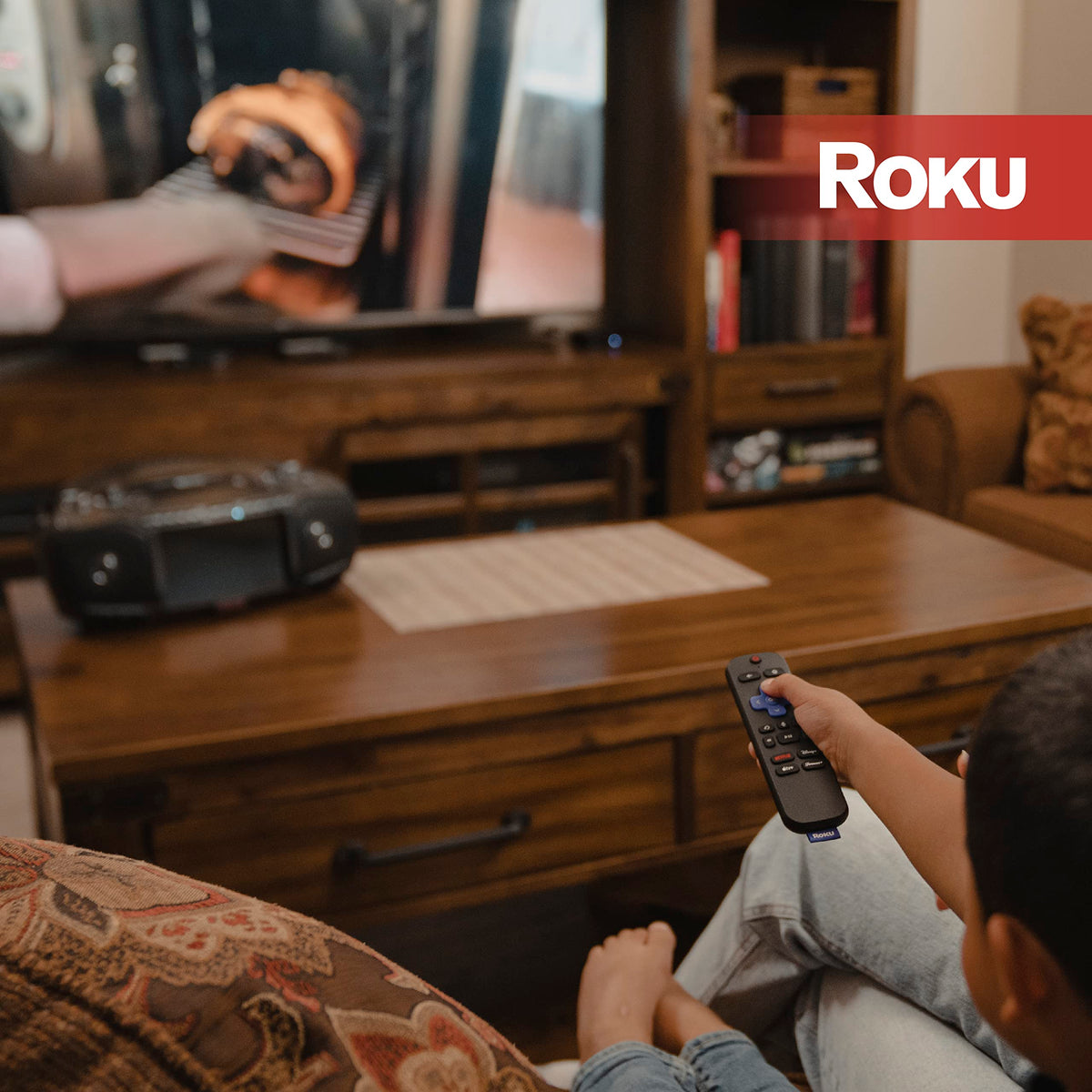 Aiwa portable DVD player includes FM radio for local stations on the go.