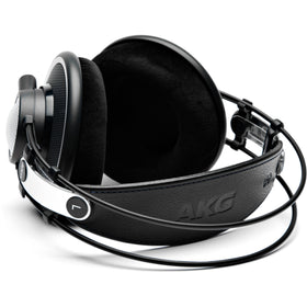 AKG K702 detachable cable allows quick upgrades and replacements