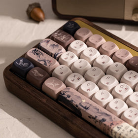 Akko MU01 five-layer sound dampening reduces typing noise.