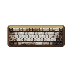 Akko MU01 walnut wooden case close-up showing natural grain and premium vibe for gaming setups.