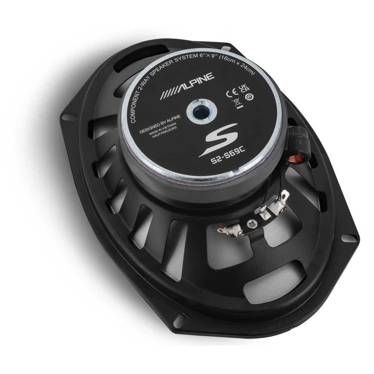 Alpine S2-S69C HAMR Surround enables powerful, accurate bass response.