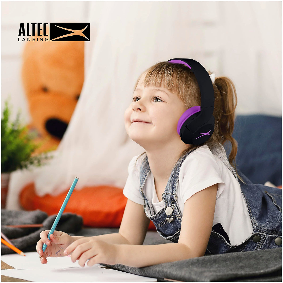 Altec Lansing ear cushion close-up showing plush padding for comfort benefit