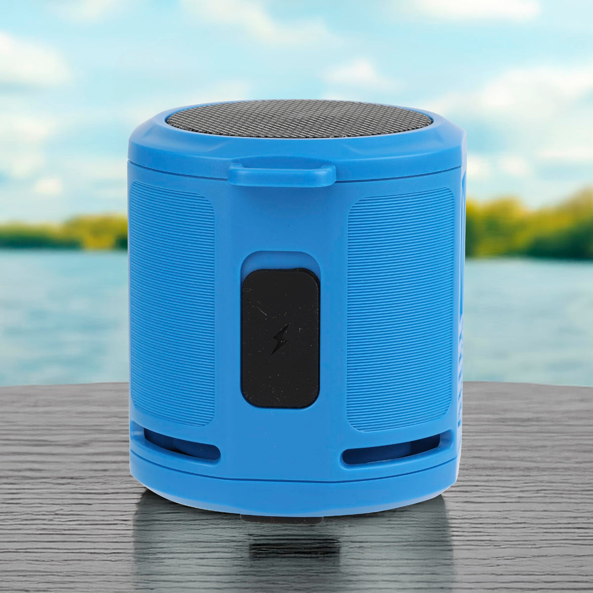 Altec Lansing HydraMicro produces 360-degree sound from a compact portable speaker.
