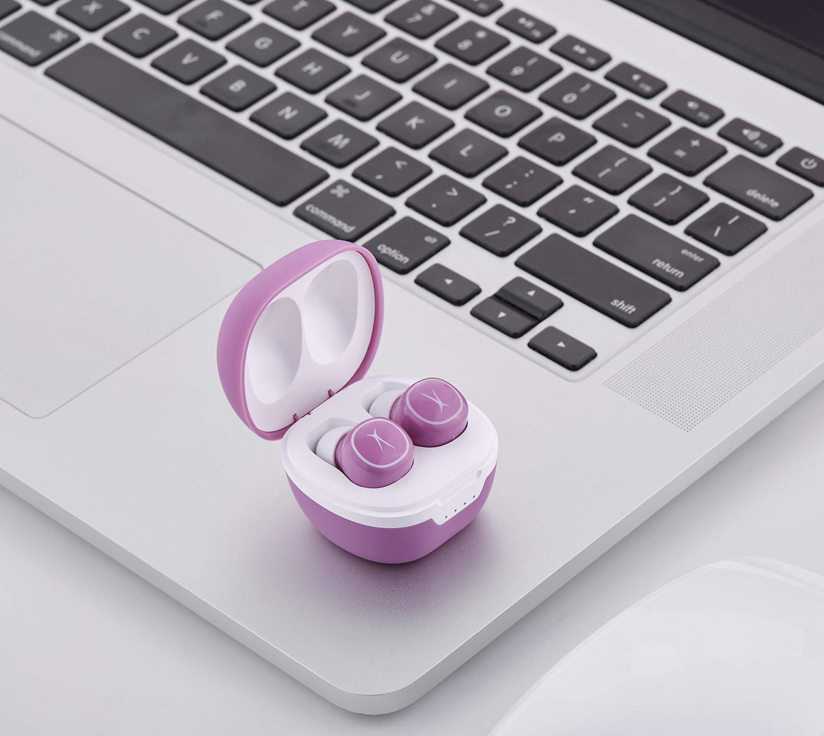 Altec Lansing Nanobuds ergonomic fit stays securely in your ears.