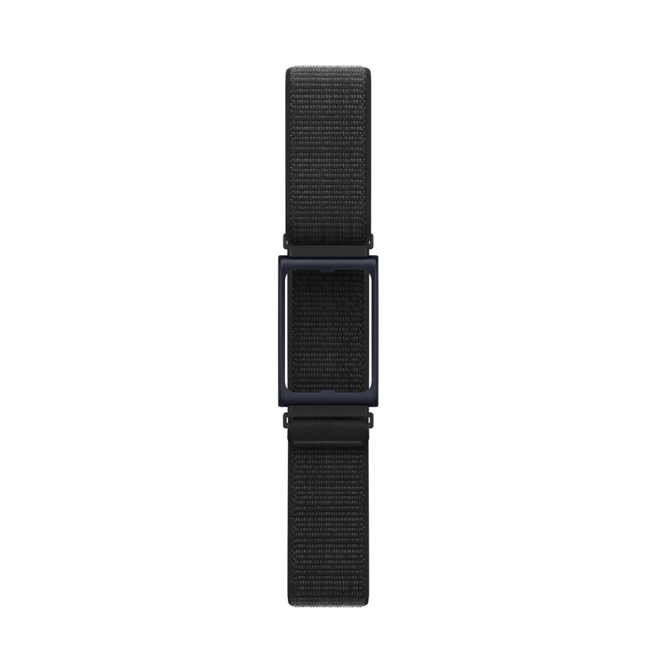 Amazfit Nylon Armband on the upper arm provides stable readings