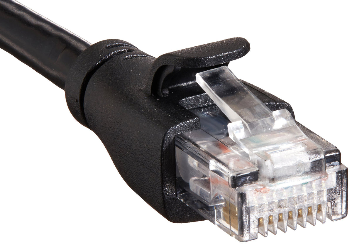 Amazon Basics gold-plated RJ45 connector close-up ensuring accurate data transfer benefit