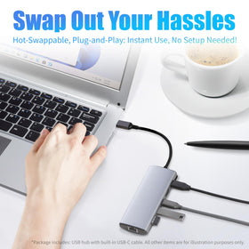 Amazon Basics hub with included 15cm USB-C cable and compact packing for easy transport