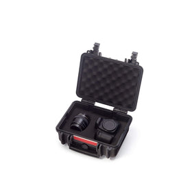 Amazon Basics scale comparison with DSLR to show compact carry-on size