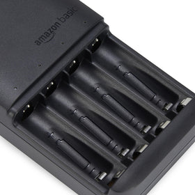 Amazon Basics foldable-plug design makes it travel-friendly and compact.