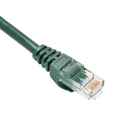 Amazon Basics snagless design Cat6 cable close-up showing plug protection during connection.