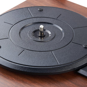 Amazon Basics dust cover protects the turntable and pairs with the included power adapter
