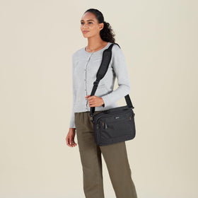 Amazon Basics bag with removable shoulder strap enables versatile carrying.