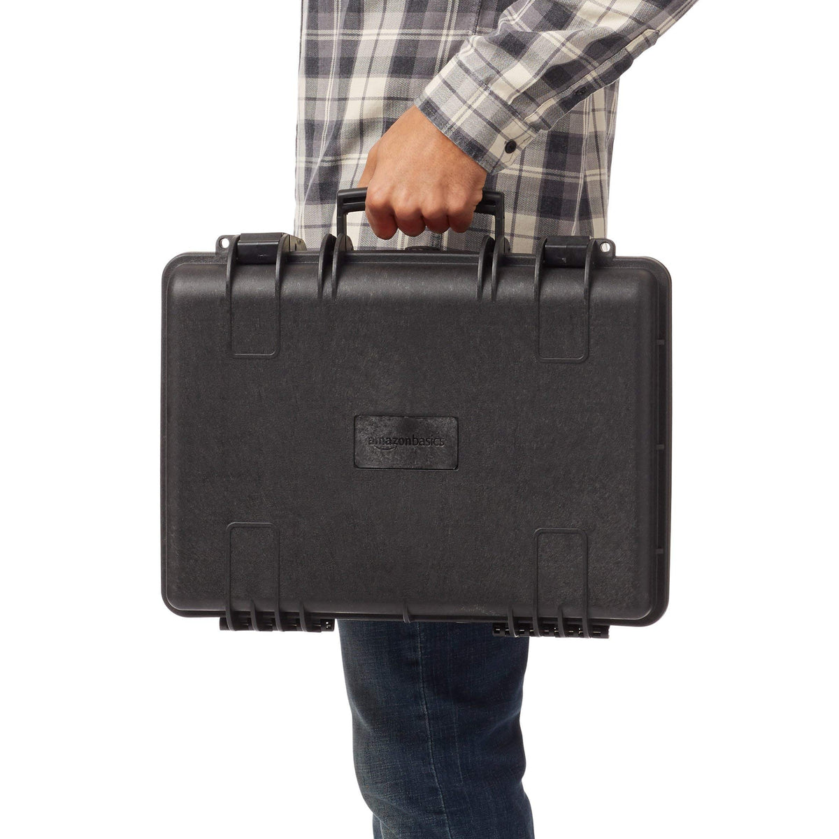 Amazon Basics case with extendable top handle for smooth maneuvering.