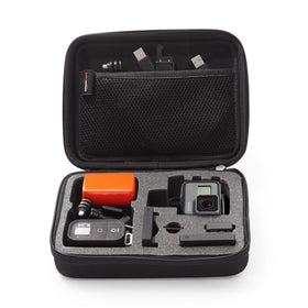 Rugged zipper on the Amazon Basics protective case for reliable closure.