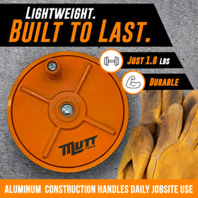 AMERICAN MUTT TOOLS lightweight reel enables easy rewinding during tying work.