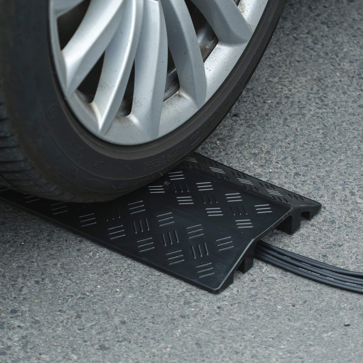 Anbotek durable cable protector supports pedestrian traffic and light carts.