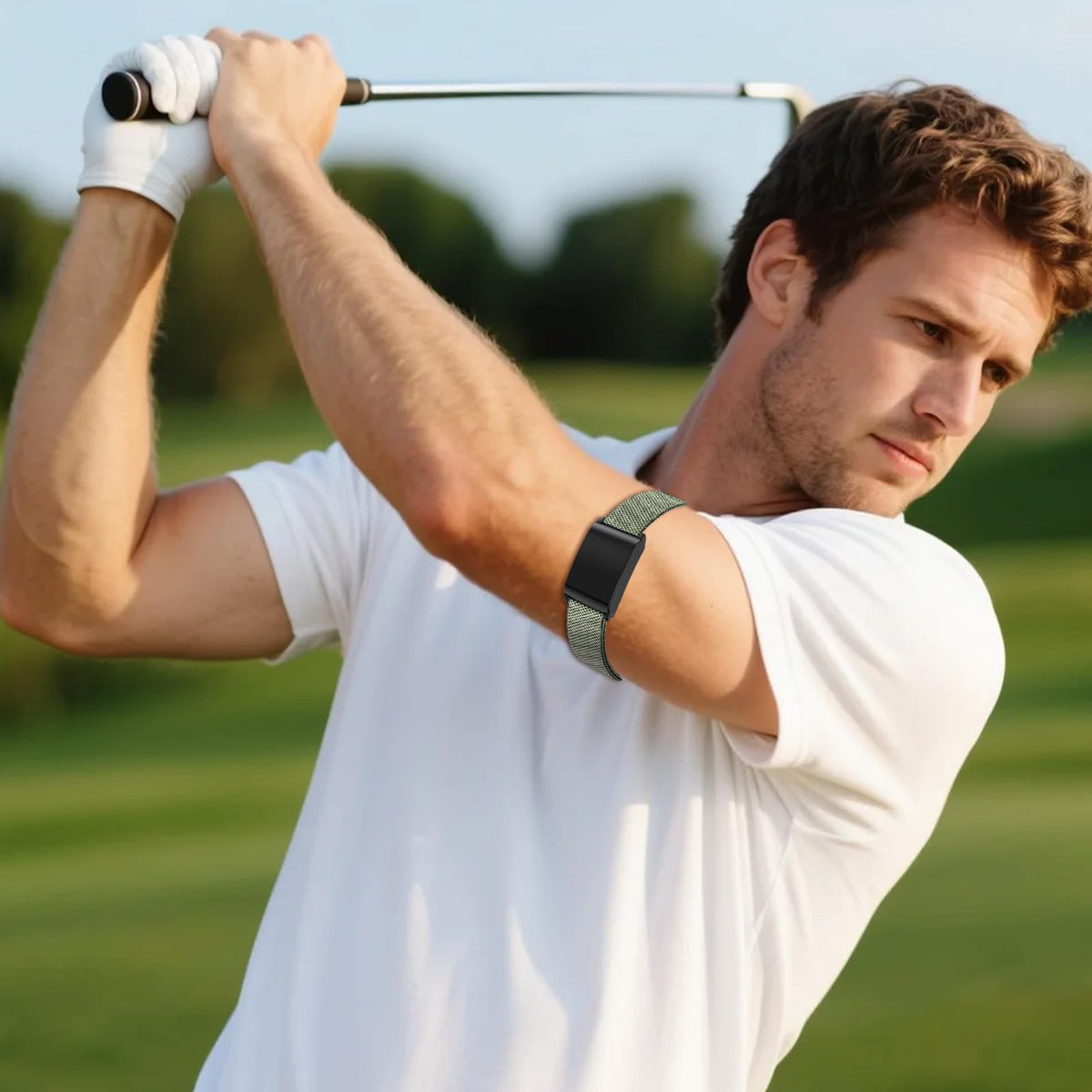 Athlete wears Anpzband on the arm during a workout with Whoop 5.0.