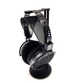 Apos Capra front view showing TPU mesh suspension reducing pressure.