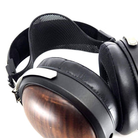 Apos Capra easy-install strap slides onto headphone headband with no tools.