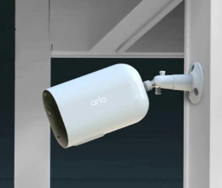 Arlo Pro 4 XL Spotlight 3-camera bundle battery housing and long life battery