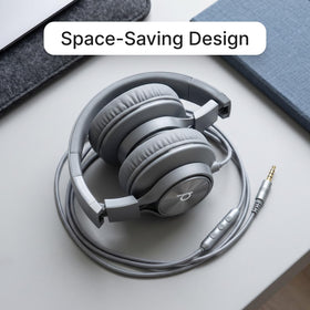 ARTIX CL750 in use at desk for online meetings and study benefit
