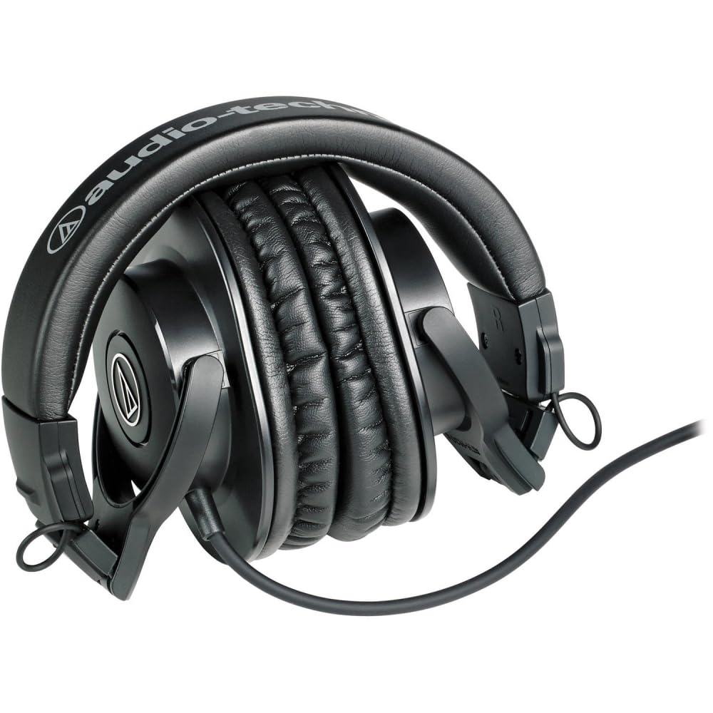Audio-Technica ATH-M30x driver detail emphasizing 40 mm precision and clarity