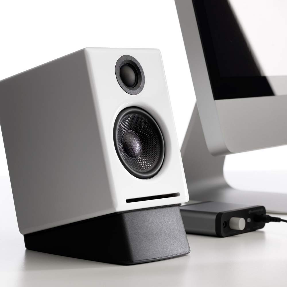 Audioengine DS1 with A2 HD on desk demonstrating optimized nearfield listening benefit