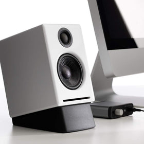 Audioengine DS1 with A2 HD on desk demonstrating optimized nearfield listening benefit