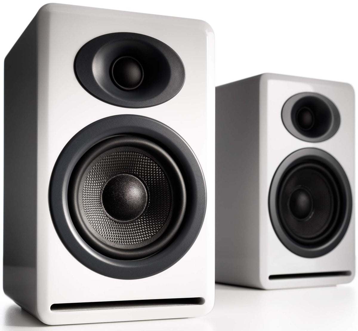 Audioengine P4 front-ported design enhances bass clarity for desktop setups.