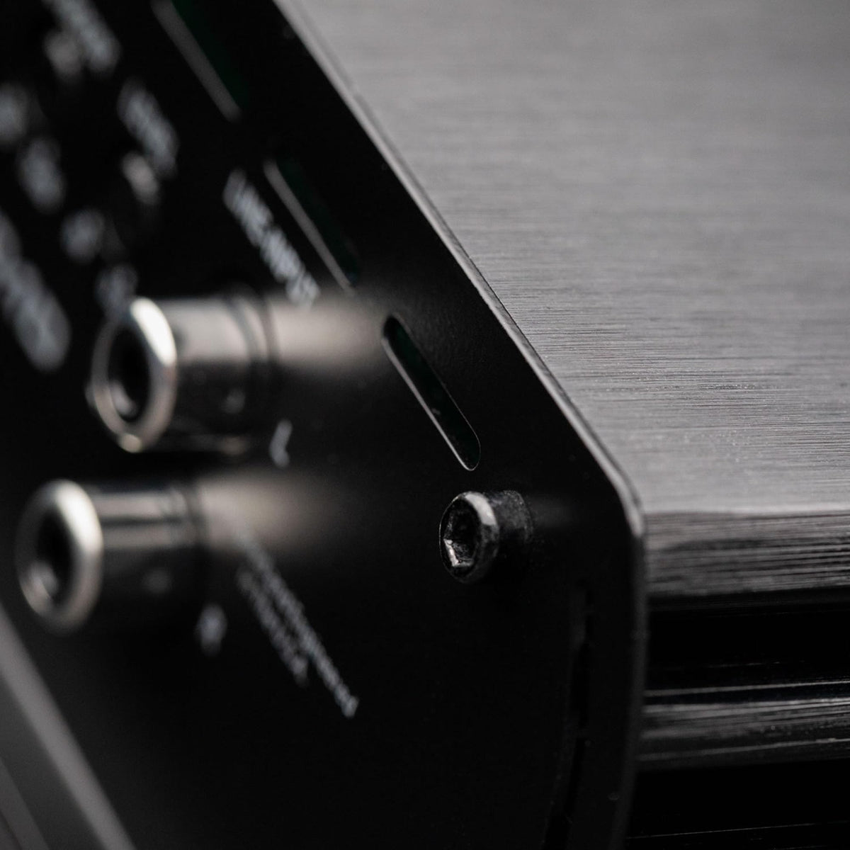 Autotek SM-2400.4D black finish conveys street-ready, rugged styling