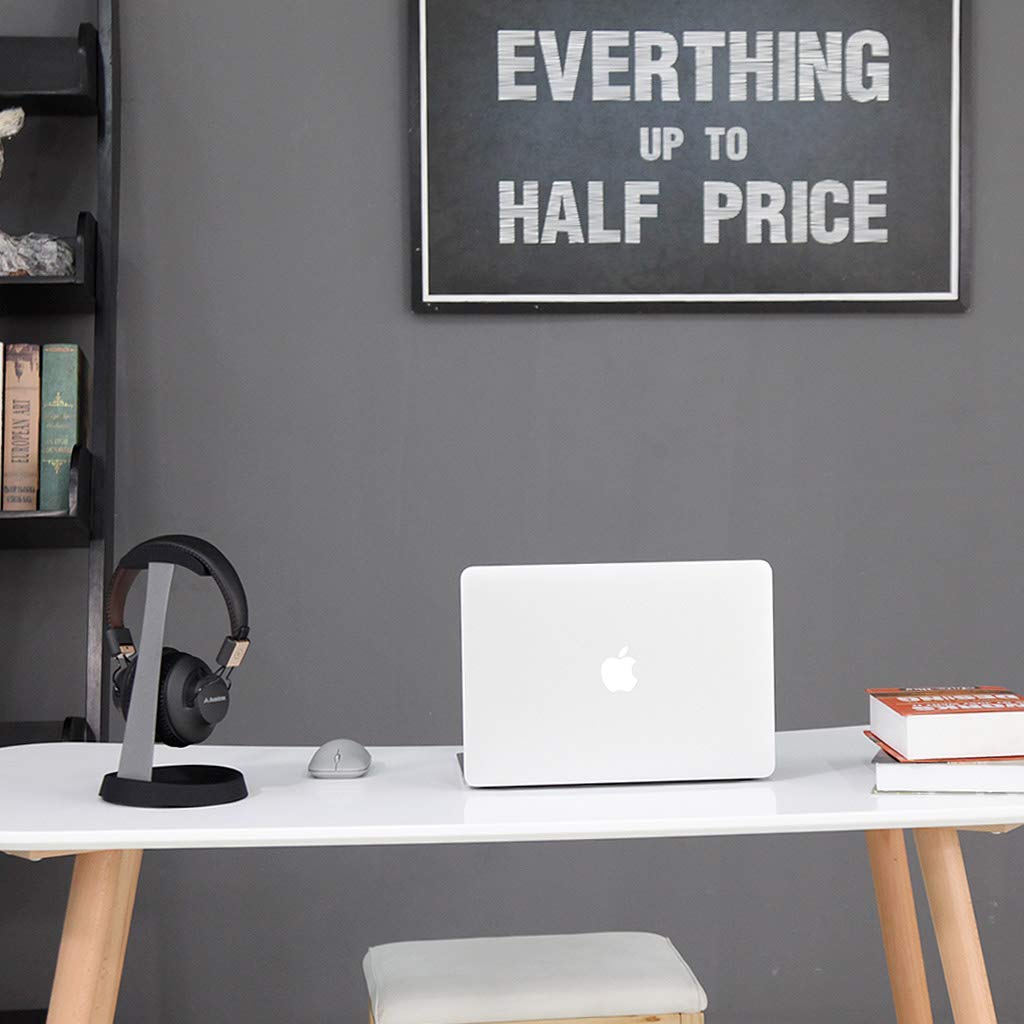 Avantree HS102 space-saving silhouette clears desk space.