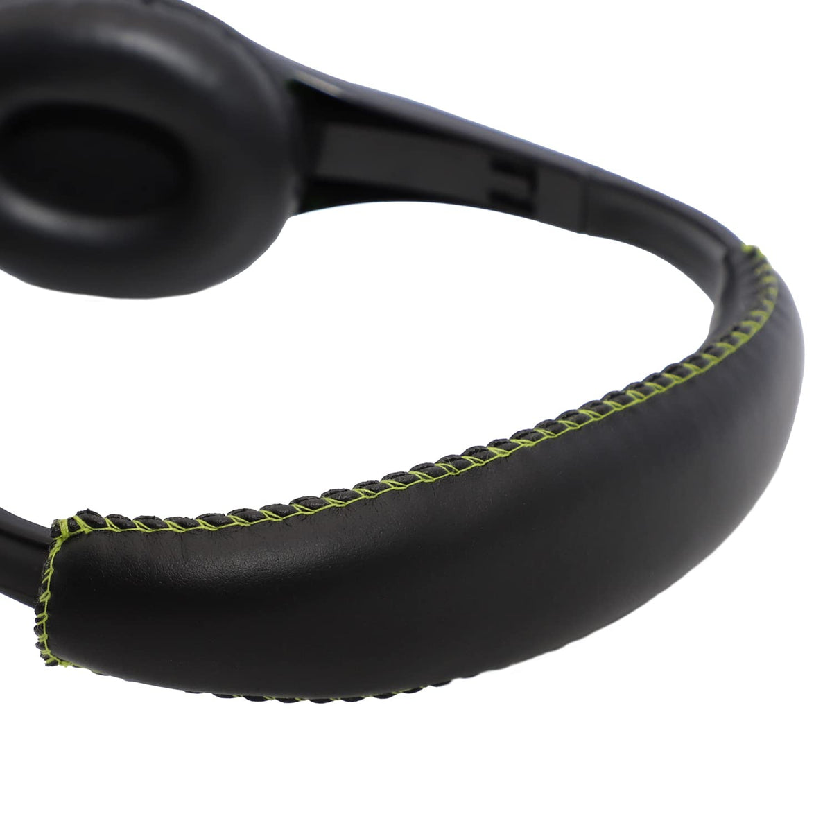 Avid Education AE-36-GR single TRRS plug connects to mixed devices.
