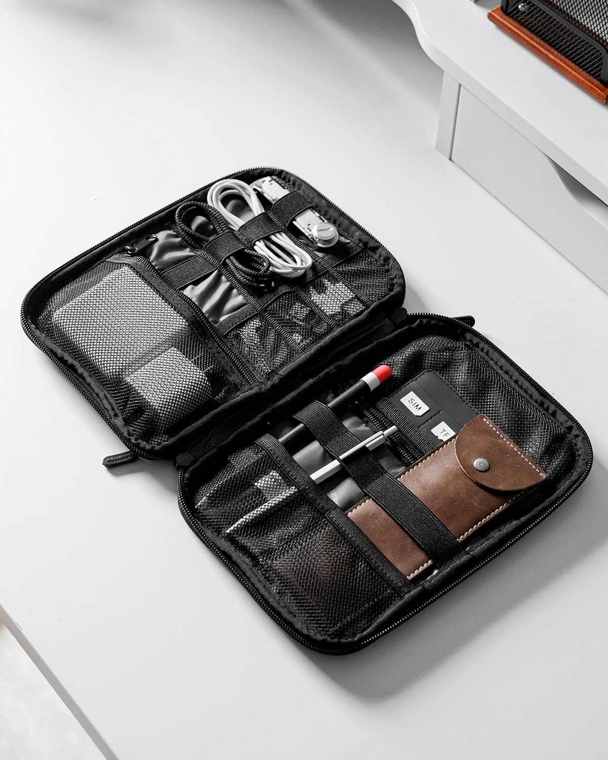 BAGSMART grey organizer gift-ready presentation ideal for travelers