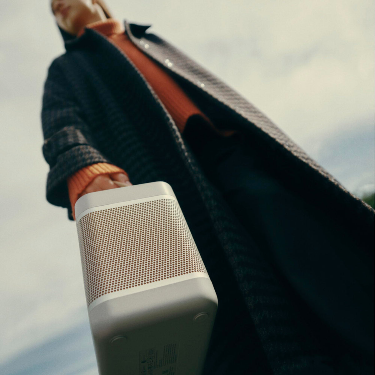 Bang & Olufsen Beolit 20 Grey Mist app control for customization.