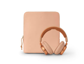 Beoplay H100 array of 10 mics enables strong noise cancellation.