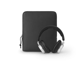 Beoplay H100 side profile highlighting slim design and comfortable fit