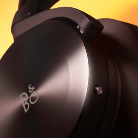 Beoplay H95 chestnut finish adds premium styling for sophisticated taste.