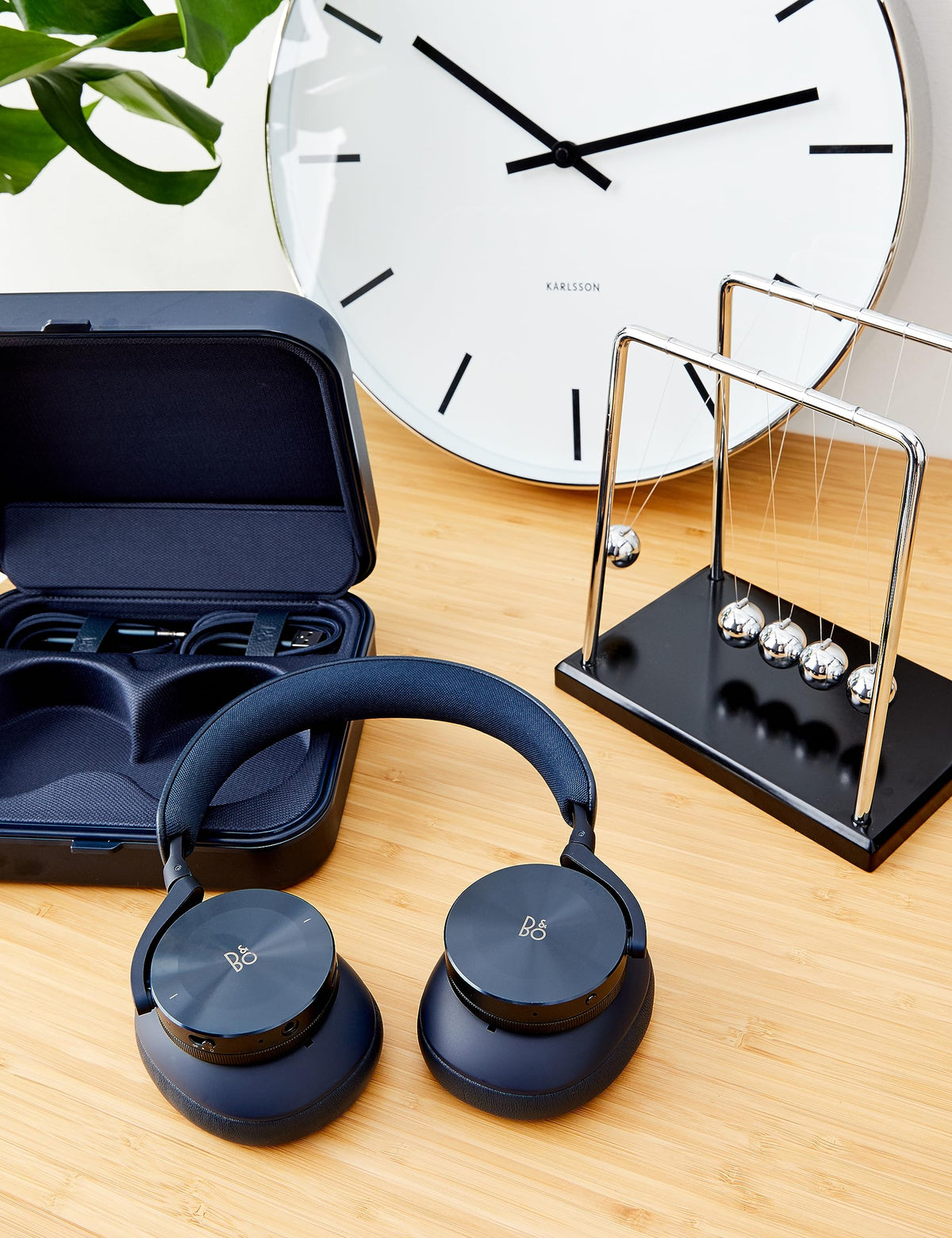 Beoplay H95 protective hard case in navy keeps headphones safe while traveling.