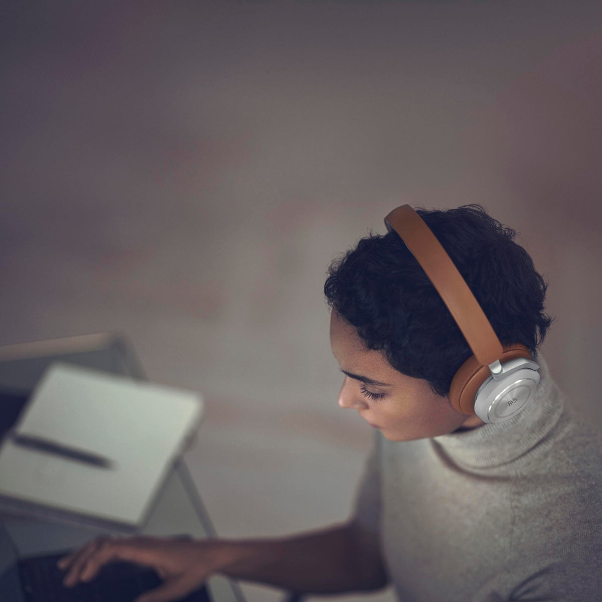 Beoplay HX 40mm drivers delivering balanced bass, mids, and treble for true-to-life sound