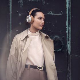 Four microphones on Beoplay HX support clear calls in busy settings